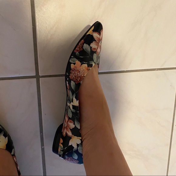 Nine West Office Shoe Flora - Picture 6 of 7